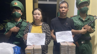 Bắt vụ vận chuyển 34 gói nghi là heroin