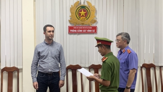 Bắt tạm giam ông trùm người nước ngoài điều hành 6 công ty cho vay lãi nặng