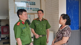 Cảnh sát và ngân hàng phối hợp phong tỏa tài khoản ngăn chặn nhiều vụ lừa đảo