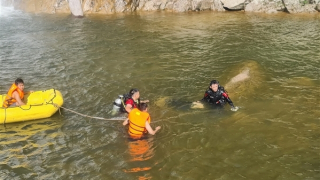 Tìm thấy thi thể nam thanh niên đuối nước khi tắm thác