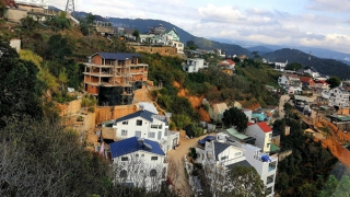 Lở đất kinh hoàng ở Đà Lạt qua so sánh hình ảnh