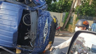 Xe tải va chạm xe máy đi ngược chiều khiến 2 người tử vong