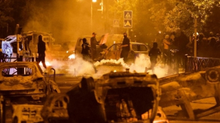 Pháp áp dụng mọi phương kế nhằm dẹp loạn, khôi phục an ninh