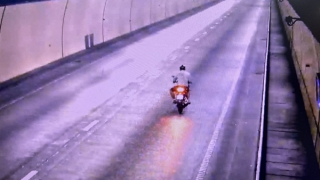 Tên trộm xe máy "chui" vào hầm Hải Vân bỏ của chạy lấy người