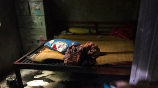 Mâu thuẫn với vợ, chồng dùng xăng đốt nhà, con 40 ngày tuổi tử vong