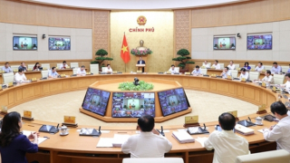 Thực hiện chính sách tiền tệ linh hoạt hơn, nới lỏng hơn, định hướng ưu tiên cho tăng trưởng