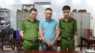 Bị bắt quả tang khi mang 2 bánh heroin, 6.000 viên ma tuý tổng hợp đi tiêu thụ