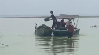 Hai kiểm lâm bị nhóm đối tượng cướp ca nô, khống chế bắt giữ trên hồ Trị An