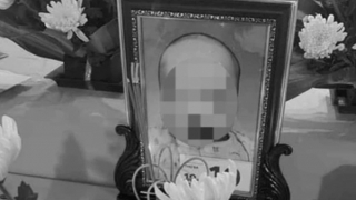 Khởi tố bảo mẫu làm chết bé trai