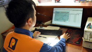 Lấy hóa đơn ngay khi mua xăng tại hệ thống cửa hàng xăng dầu Petrolimex