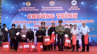 Những tấm lòng sẻ chia đến với người dân Đắk Mil, Đắk Nông