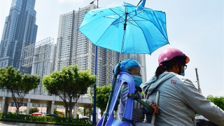 Miền Bắc trời như "đổ lửa", nhiều nơi trên 39 độ C