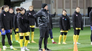 Đội tuyển nữ Việt Nam và chuyện thích nghi