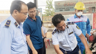 Phát hiện nhiều cửa hàng bán xăng RON 95-III không đảm bảo chất lượng