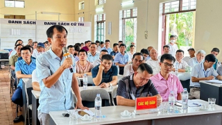 Đối thoại với người dân về phản ánh nước sinh hoạt không đạt chuẩn tại Kiến Thụy, Hải Phòng