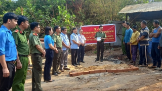 Đổi thay ở xã vùng cao khi Công an xã bám dân