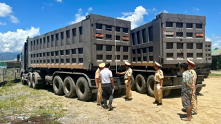 Xuyên đêm tuần tra xử lý xe cơi nới thành thùng, quá tải