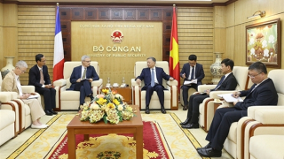 Thúc đẩy mạnh mẽ quan hệ hợp tác Việt Nam - Pháp trên nhiều lĩnh vực