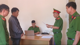 Bắt nguyên Phó phòng tín dụng ngân hàng ACB về hành vi lừa đảo