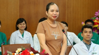 Cứu sống một phụ nữ bị lóc toàn bộ da đầu nguy kịch