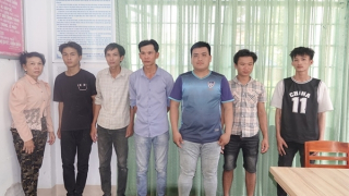 Làm rõ hành vi cố ý gây thương tích của ba mẹ con