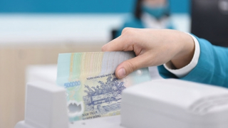 Lãi suất liên ngân hàng giảm sâu