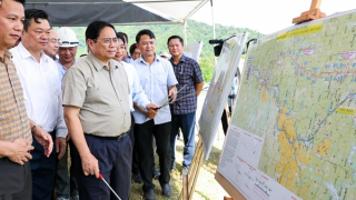 Thủ tướng: Phấn đấu hoàn thành tuyến đường kết nối hồ Ba Bể trong năm nay