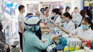 Bình Phước: Bệnh viện công thiếu thuốc, vật tư y tế