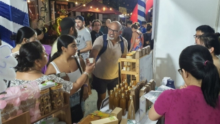 "Phố đi bộ - Phố thanh toán không dùng tiền mặt” hấp dẫn du khách