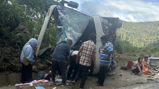 Thêm một người tử vong trong vụ lật xe khách trên đèo Khánh Lê