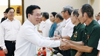 Chủ tịch nước Võ Văn Thưởng gặp mặt các cựu tù chính trị Côn Đảo