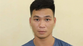 Rút súng bắn loạn xạ trong đám giỗ làm 2 người bị thương