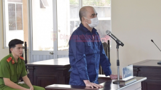 Phạt 20 năm tù kẻ tạt xăng đốt người tình