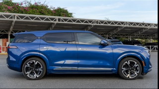 Dàn “xe Chủ tịch” VinFast VF 9 đưa đón siêu sao Charlie Puth có gì đặc biệt ?