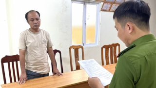 Làm sai lệch hồ sơ đất đai, nguyên cán bộ phường bị bắt