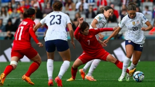 Thua đương kim vô địch Mỹ 0-3, các cô gái Việt Nam có màn chào World Cup đầy quả cảm
