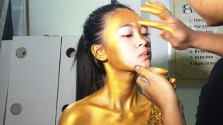 Nhọc nhằn nhân tượng giữa phố đông