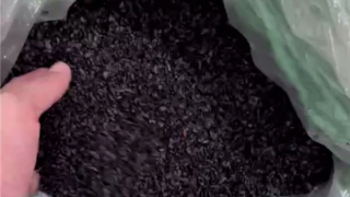 Phát hiện, bắt quả tang 2 cơ sở sản xuất cà phê giả