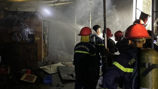 Cảnh sát phòng cháy, chữa cháy kịp thời giải cứu 3 người trong hỏa hoạn