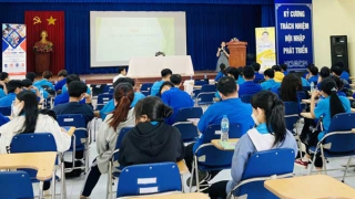 Tìm giải pháp ngăn chặn HIV đang lây lan trong lứa tuổi học đường