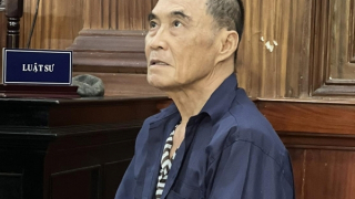 U80 đâm tình trẻ trọng thương để hả giận