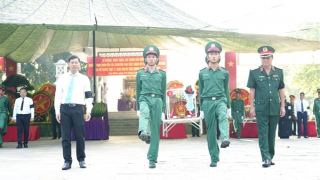 Truy điệu và an táng hơn 80 hài cốt liệt sĩ hy sinh ở Campuchia