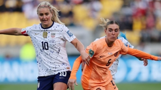 Đương kim vô địch nhọc nhằn giành 1 điểm trước Hà Lan