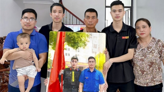 Các anh đã “trở về” trong bức ảnh đoàn viên