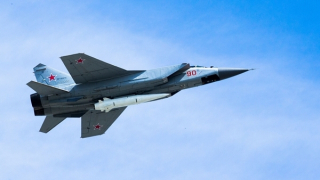 Tên lửa Kinzhal Nga tập kích khu vực đặt sân bay chiến lược Ukraine