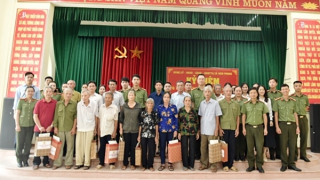 Tri ân các anh hùng, liệt sĩ tại hai miền Nam - Bắc