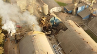 Nổ lớn tại kho ngũ cốc Brazil, 19 người thương vong