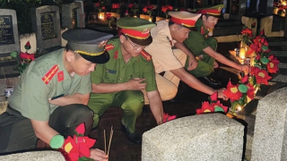 Không thể xuyên tạc chính sách đối với người có công