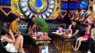 Phát hiện 39 đối tượng bay lắc tại quán karaoke Dubai