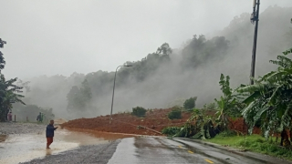 Tạm đóng đèo Bảo Lộc do sạt lở nghiêm trọng